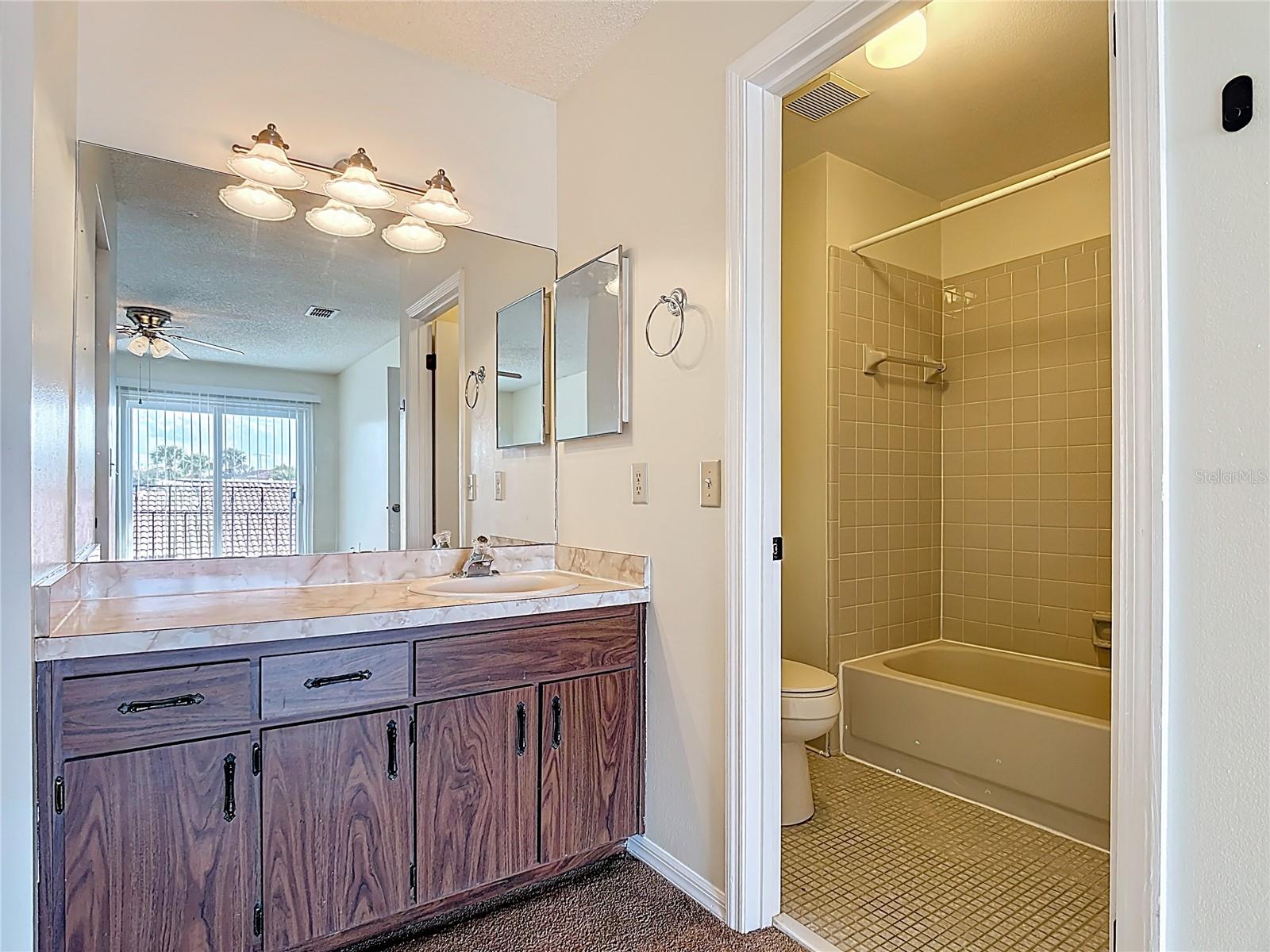 Image 20 of 32 For 467 Hunter Circle