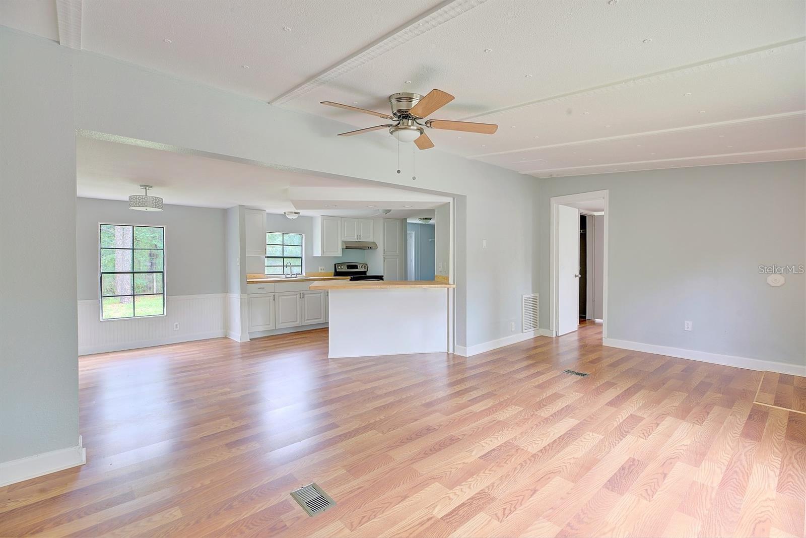 Image 13 of 28 For 4555 Leisure Boulevard