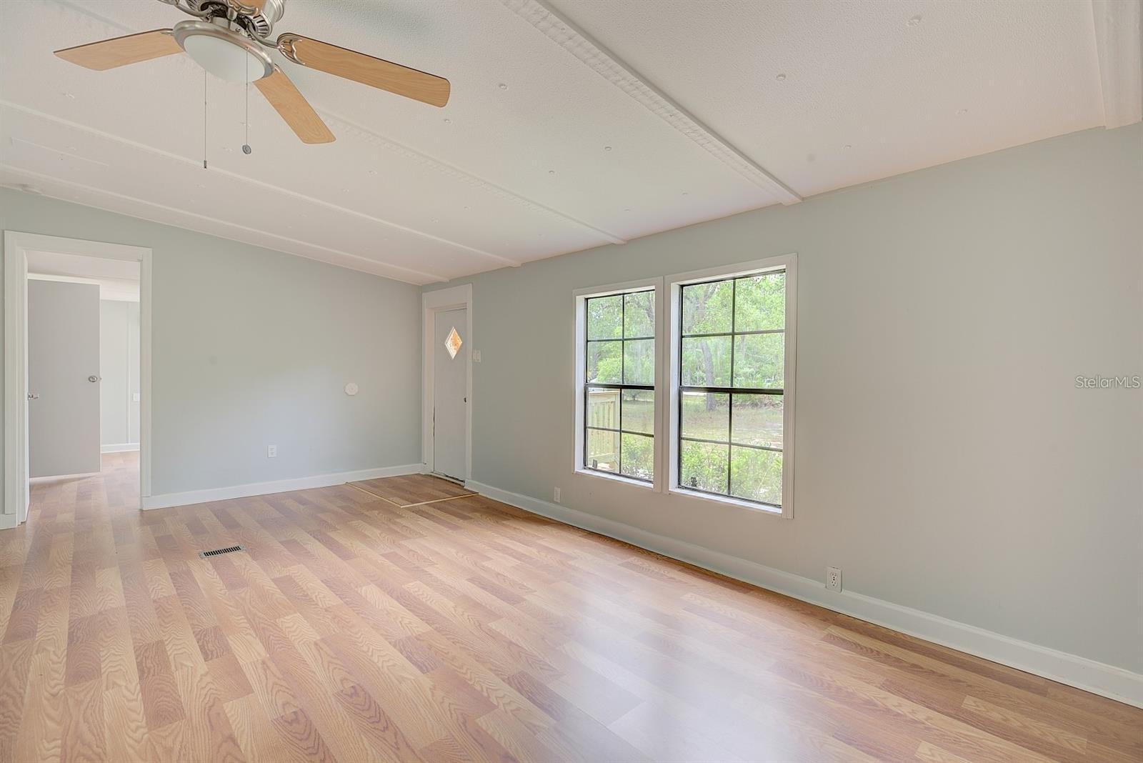 Image 7 of 28 For 4555 Leisure Boulevard