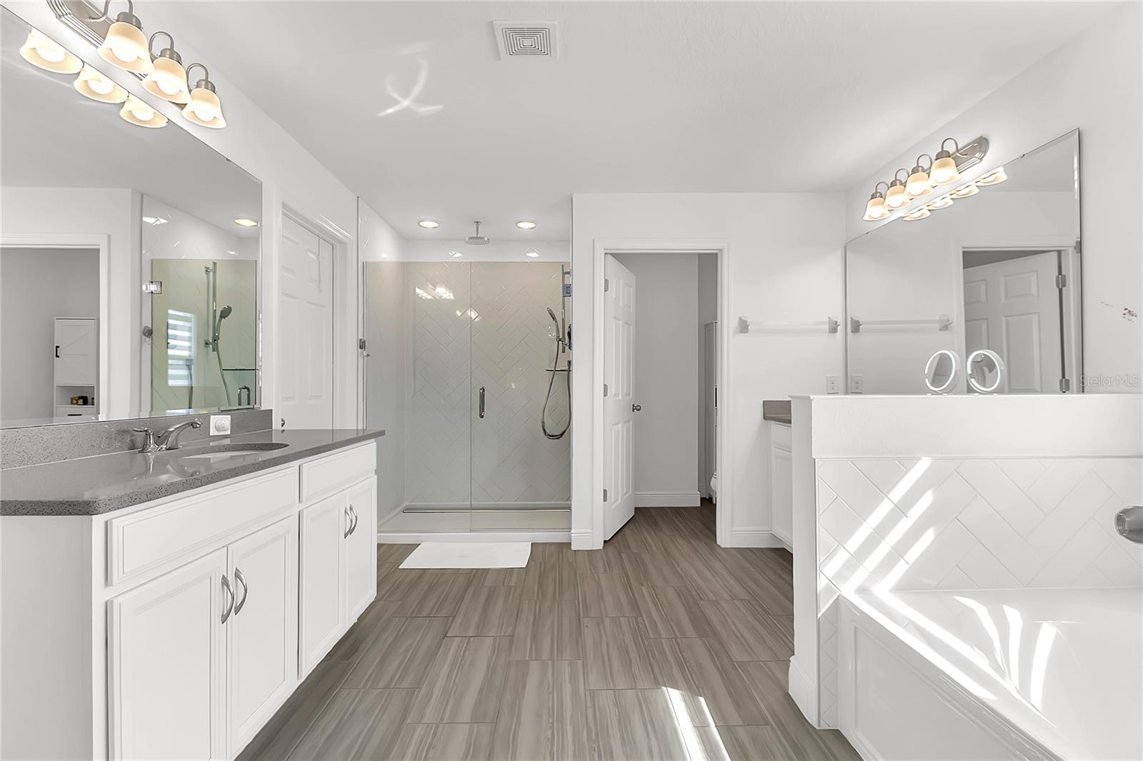 Image 31 of 73 For 5014 Tibet Court