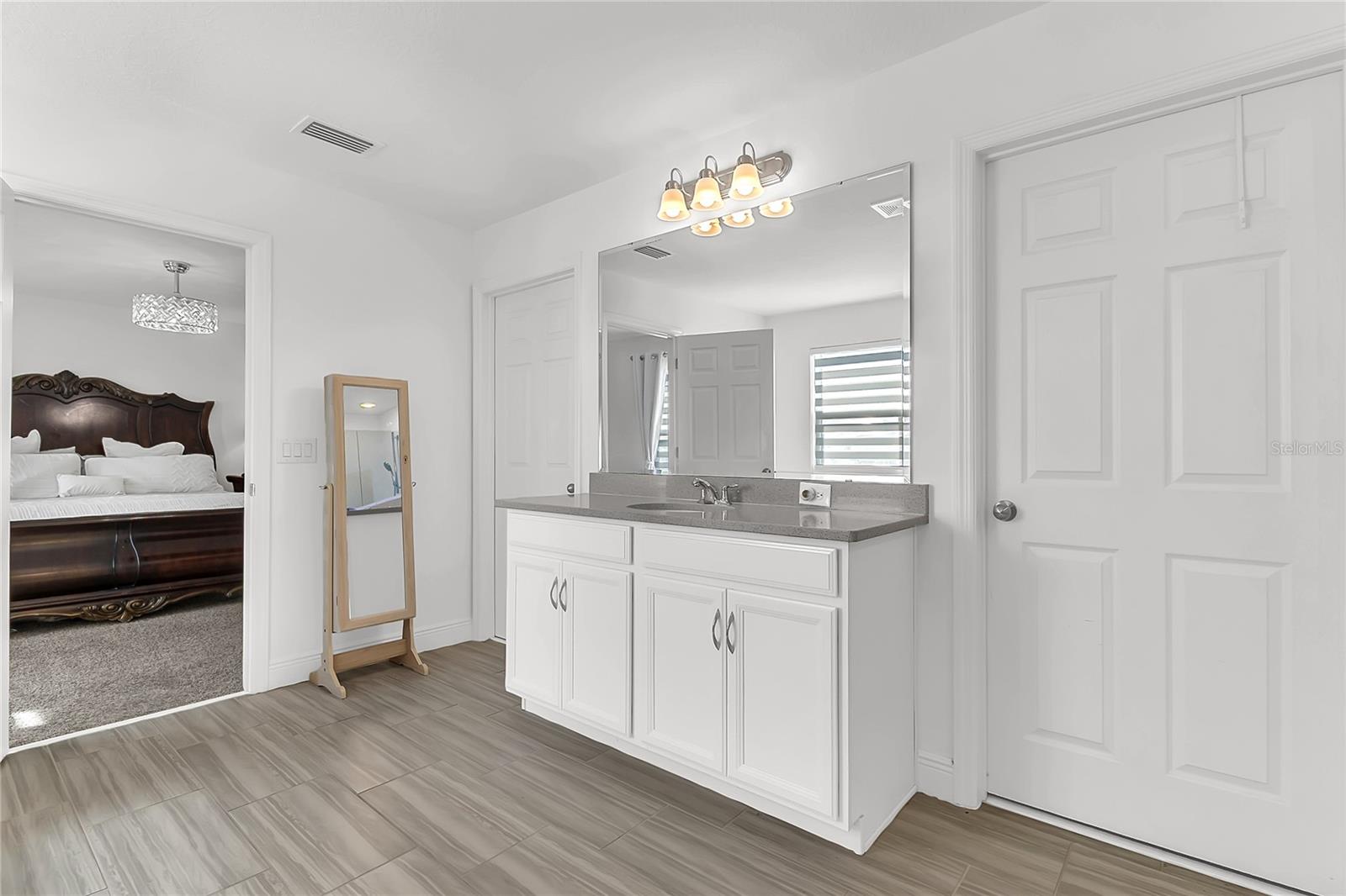 Image 32 of 73 For 5014 Tibet Court