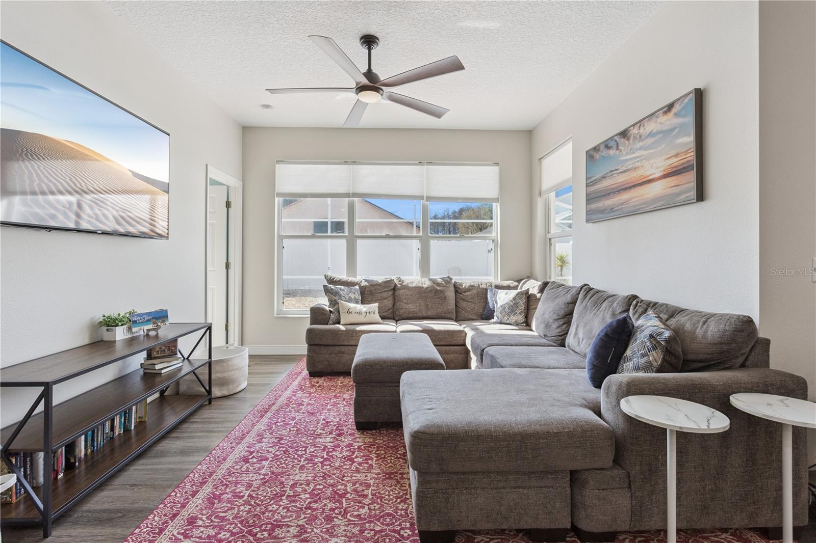 Image 5 of 33 For 511 Jaybee Avenue