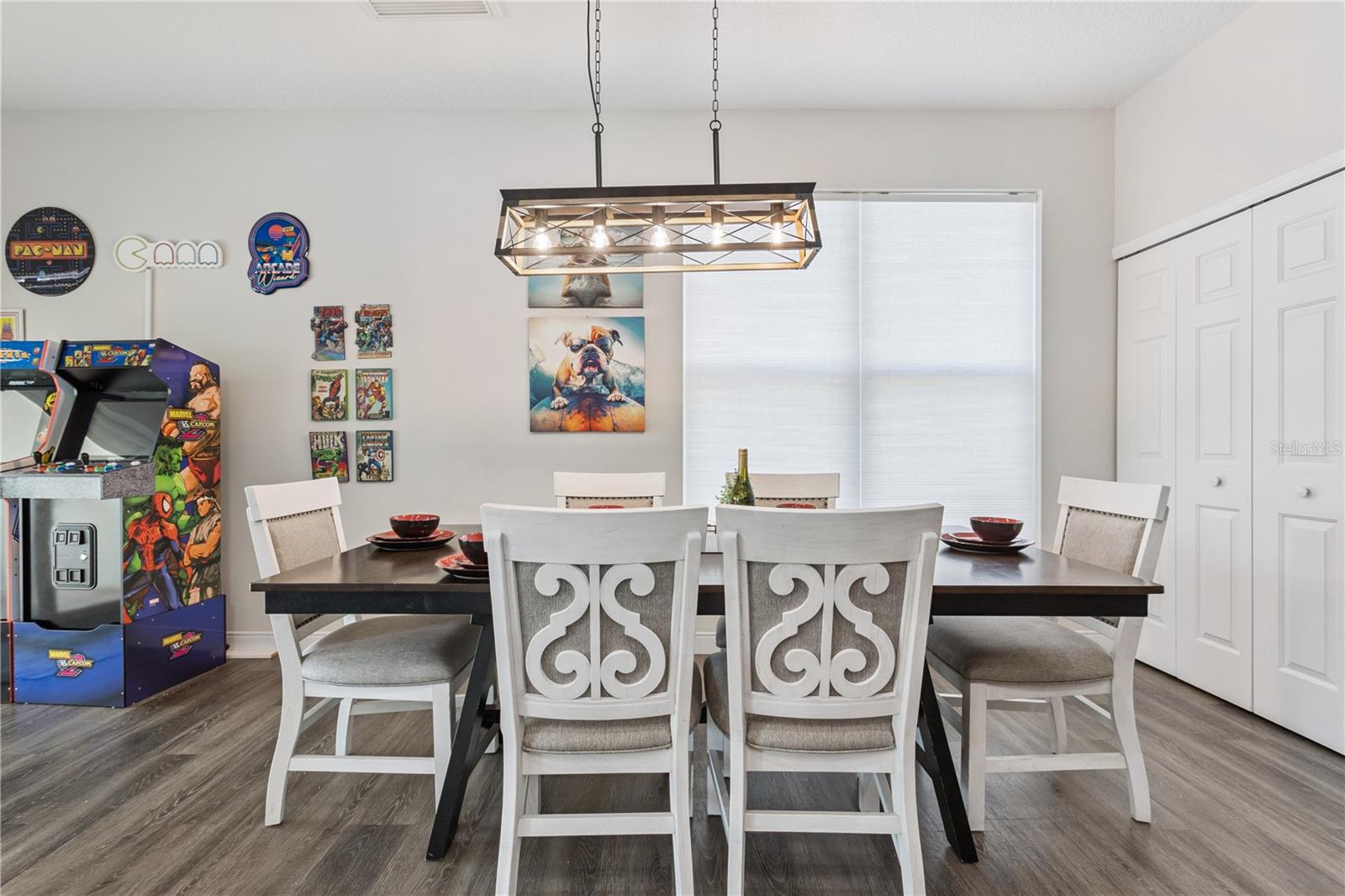 Image 8 of 33 For 511 Jaybee Avenue