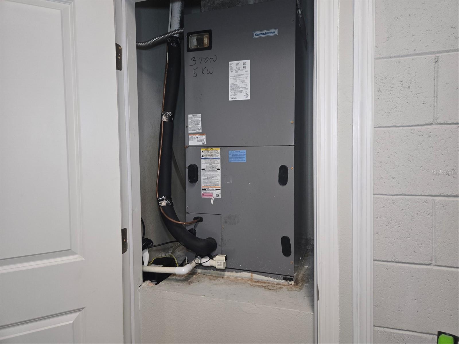 Image 14 of 31 For 99 Orchid Lane