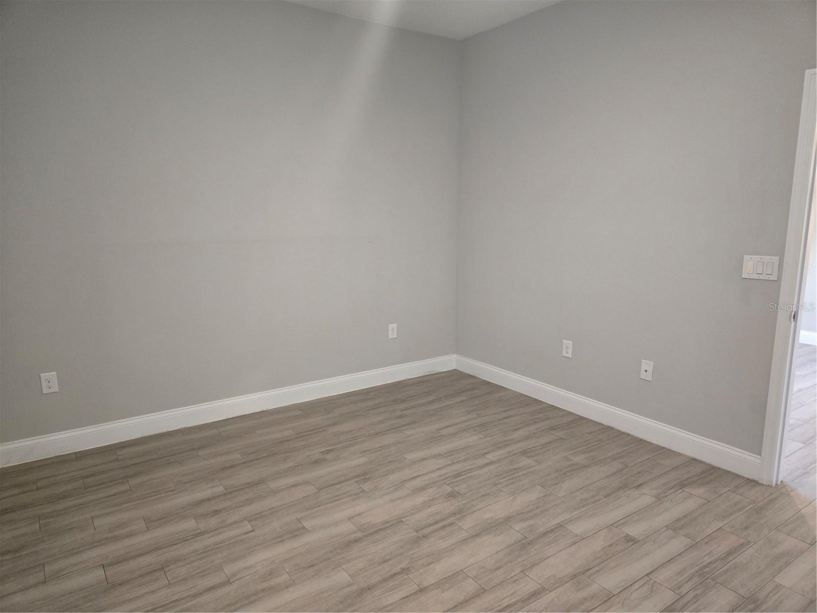 Image 16 of 31 For 99 Orchid Lane