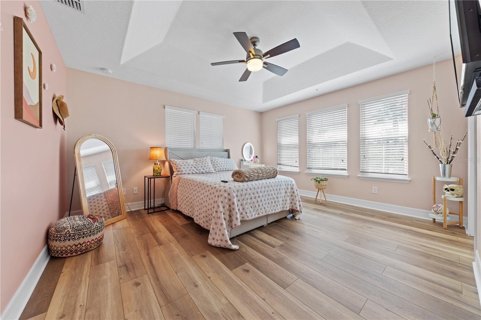 Image 26 of 49 For 1059 Cedar Bay