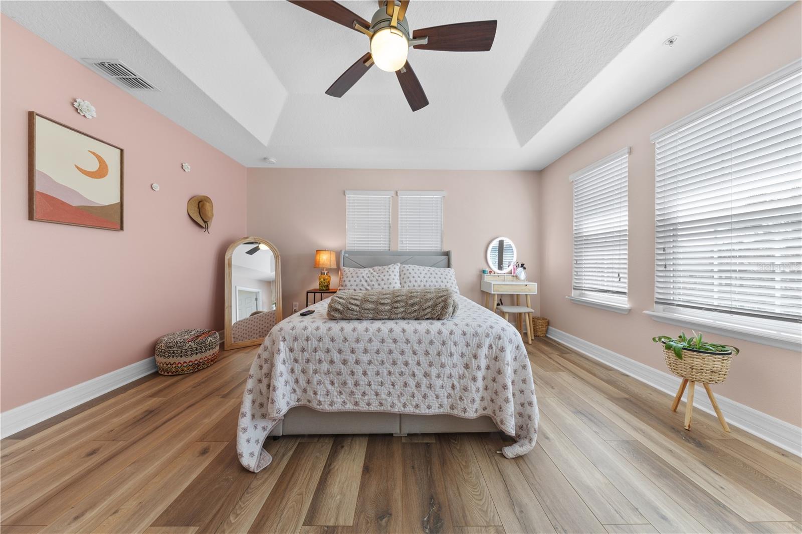 Image 27 of 49 For 1059 Cedar Bay