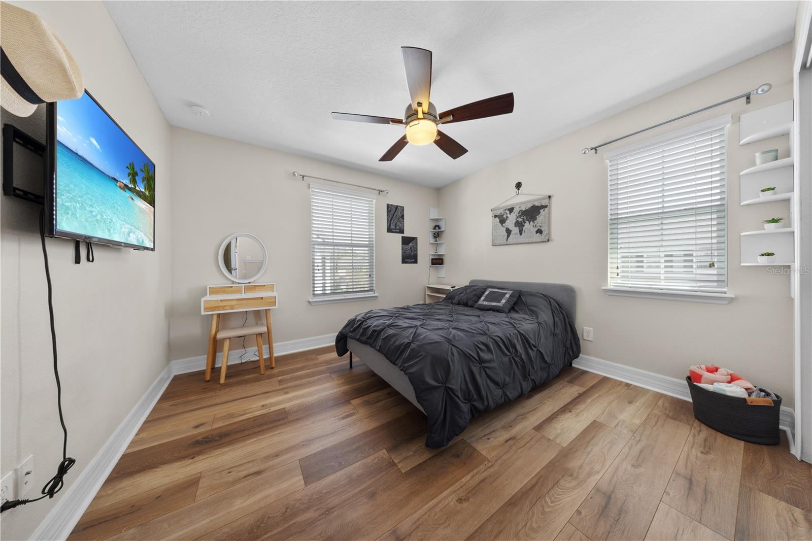 Image 30 of 49 For 1059 Cedar Bay