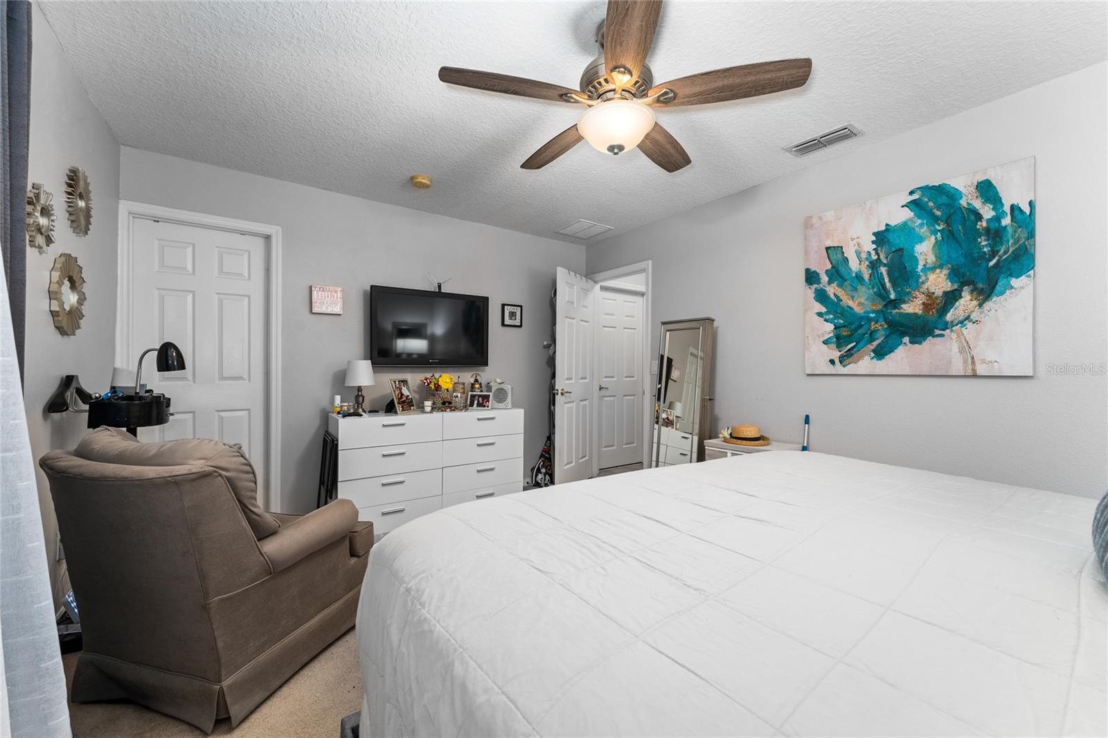 Image 11 of 26 For 105 Aston Grande Drive