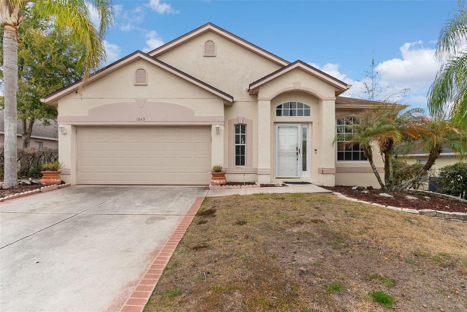 Image 4 of 44 For 1649 Golfside Village Court