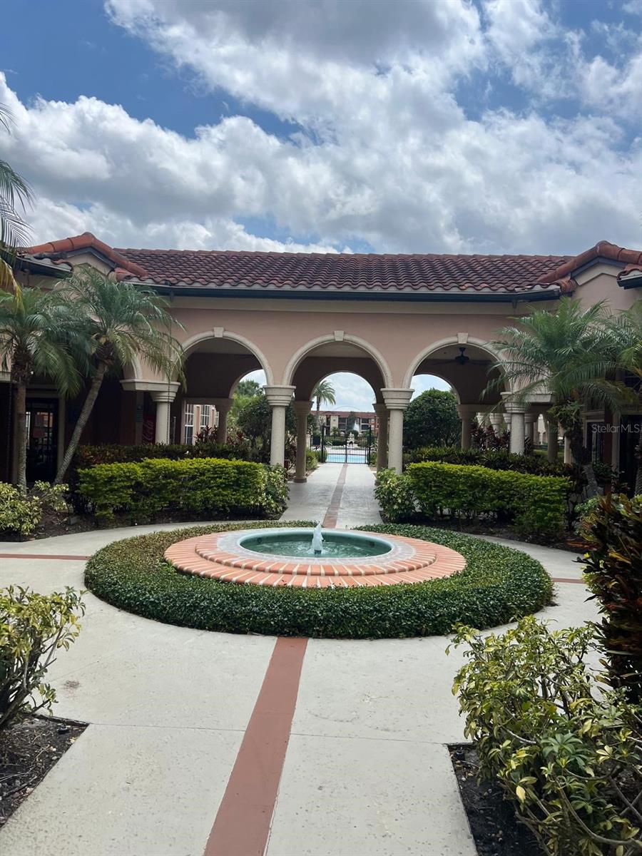 Image 19 of 28 For 5554 Metrowest Boulevard 4-310