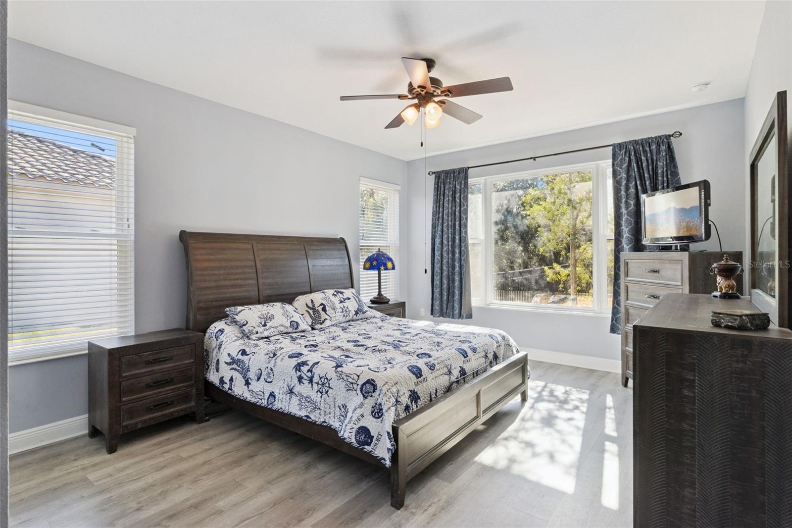 Image 17 of 52 For 447 Villa Park Road