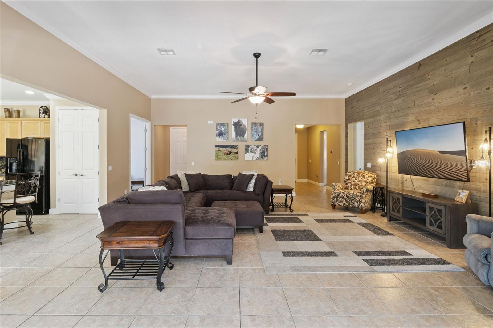 Image 3 of 52 For 447 Villa Park Road