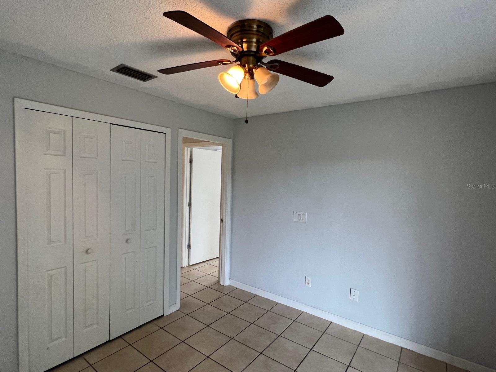 Image 21 of 27 For 2740 Oak Park Way 102