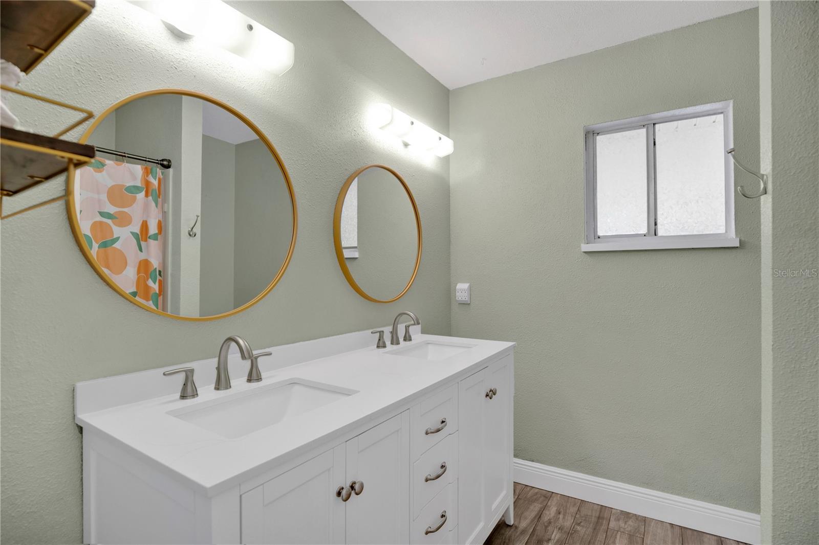 Image 13 of 32 For 1355 Taylor Road W