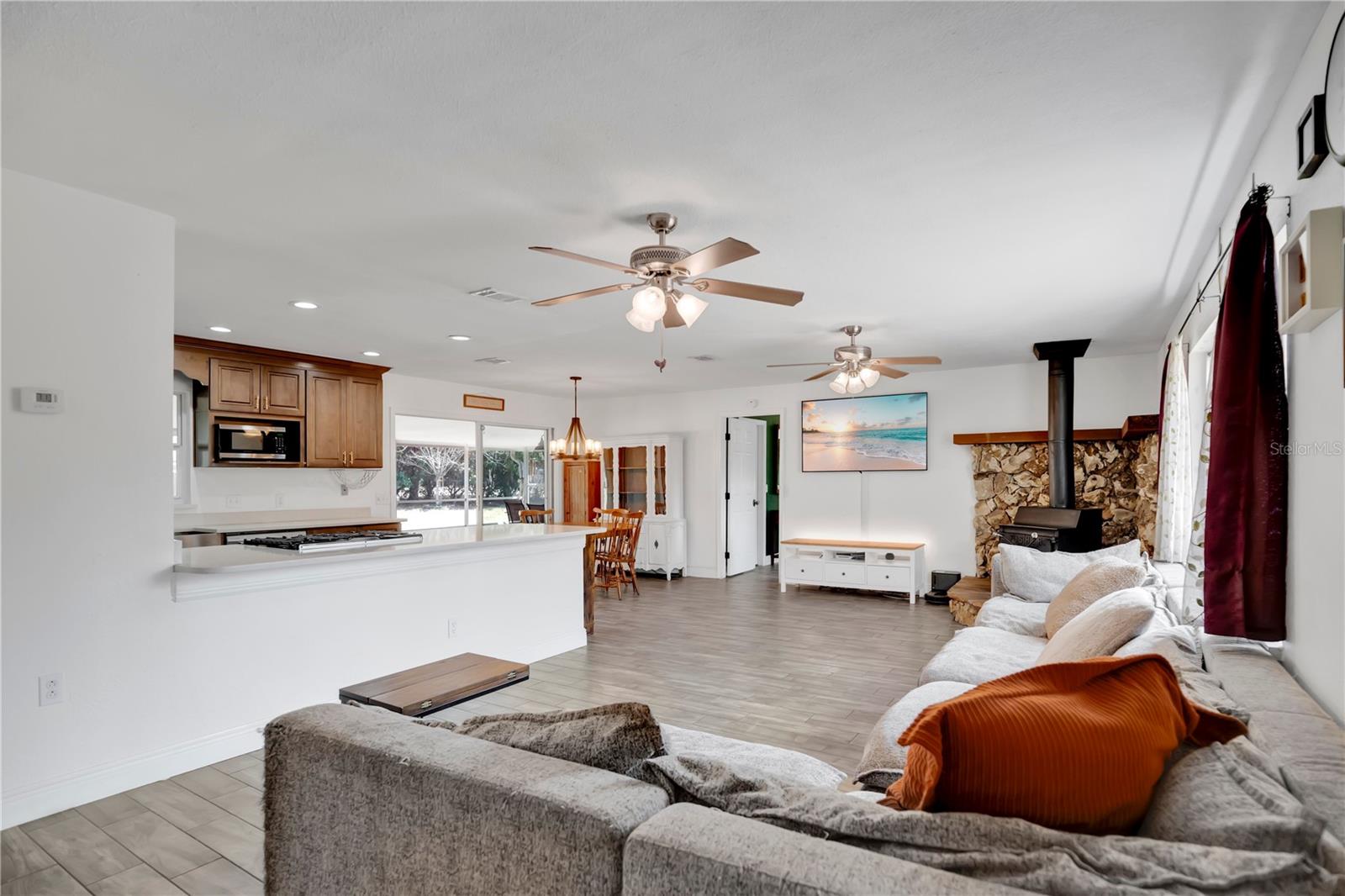 Image 6 of 32 For 1355 Taylor Road W