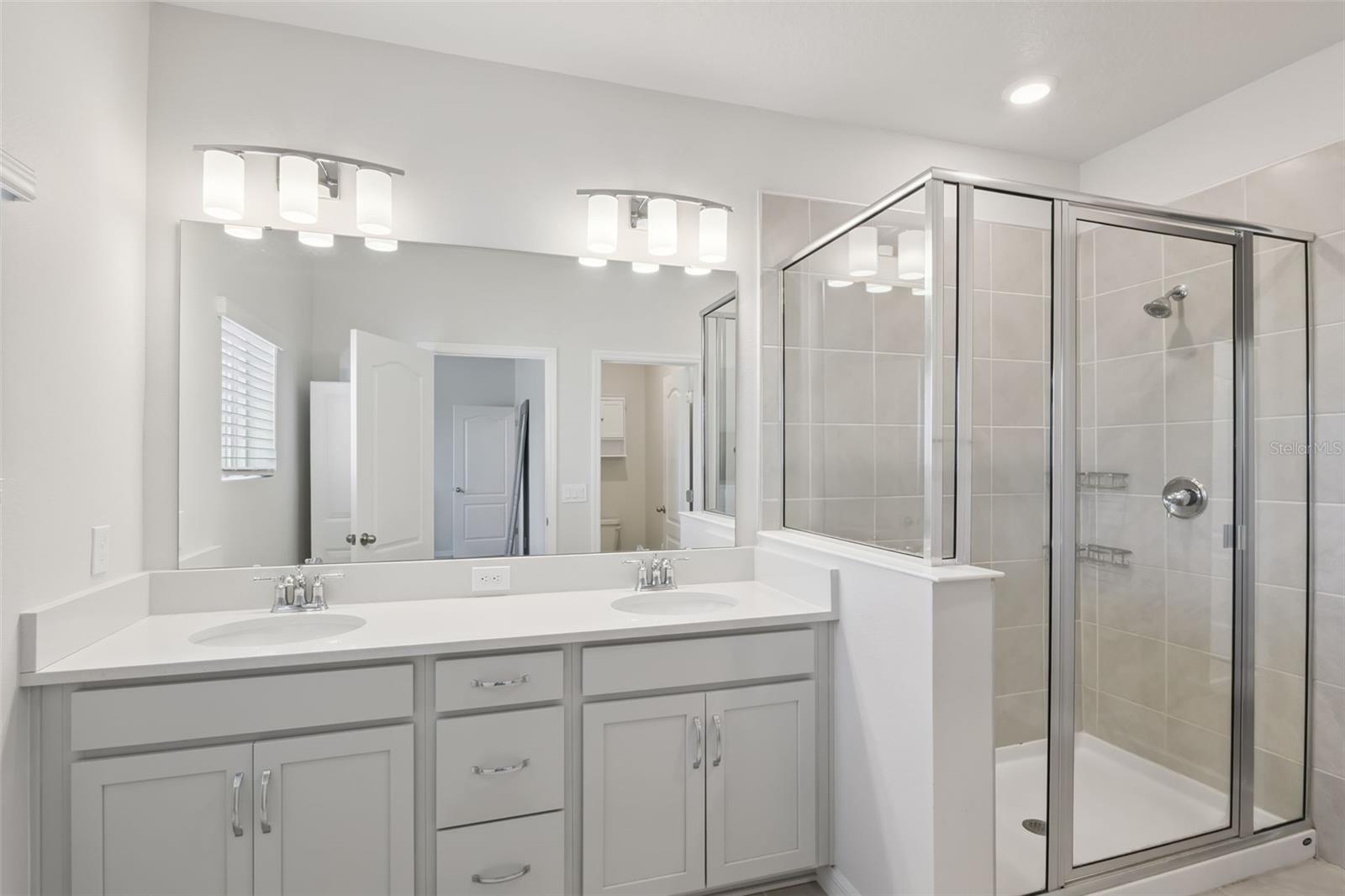 Image 15 of 27 For 637 Astera Winds Lane