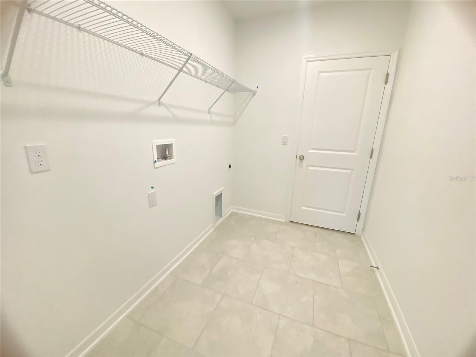 Image 10 of 17 For 3938 Willowbrook Drive