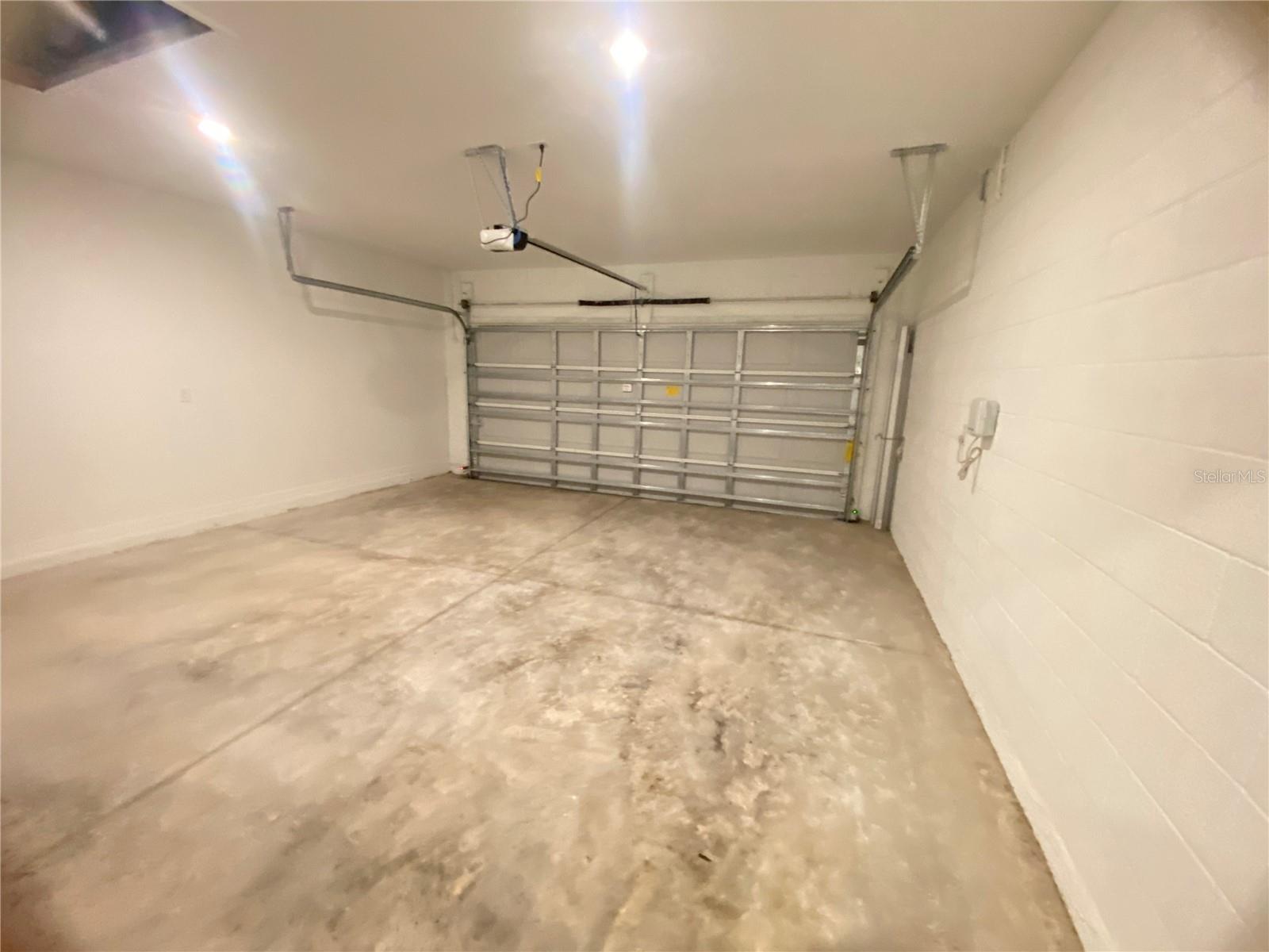 Image 11 of 17 For 3938 Willowbrook Drive