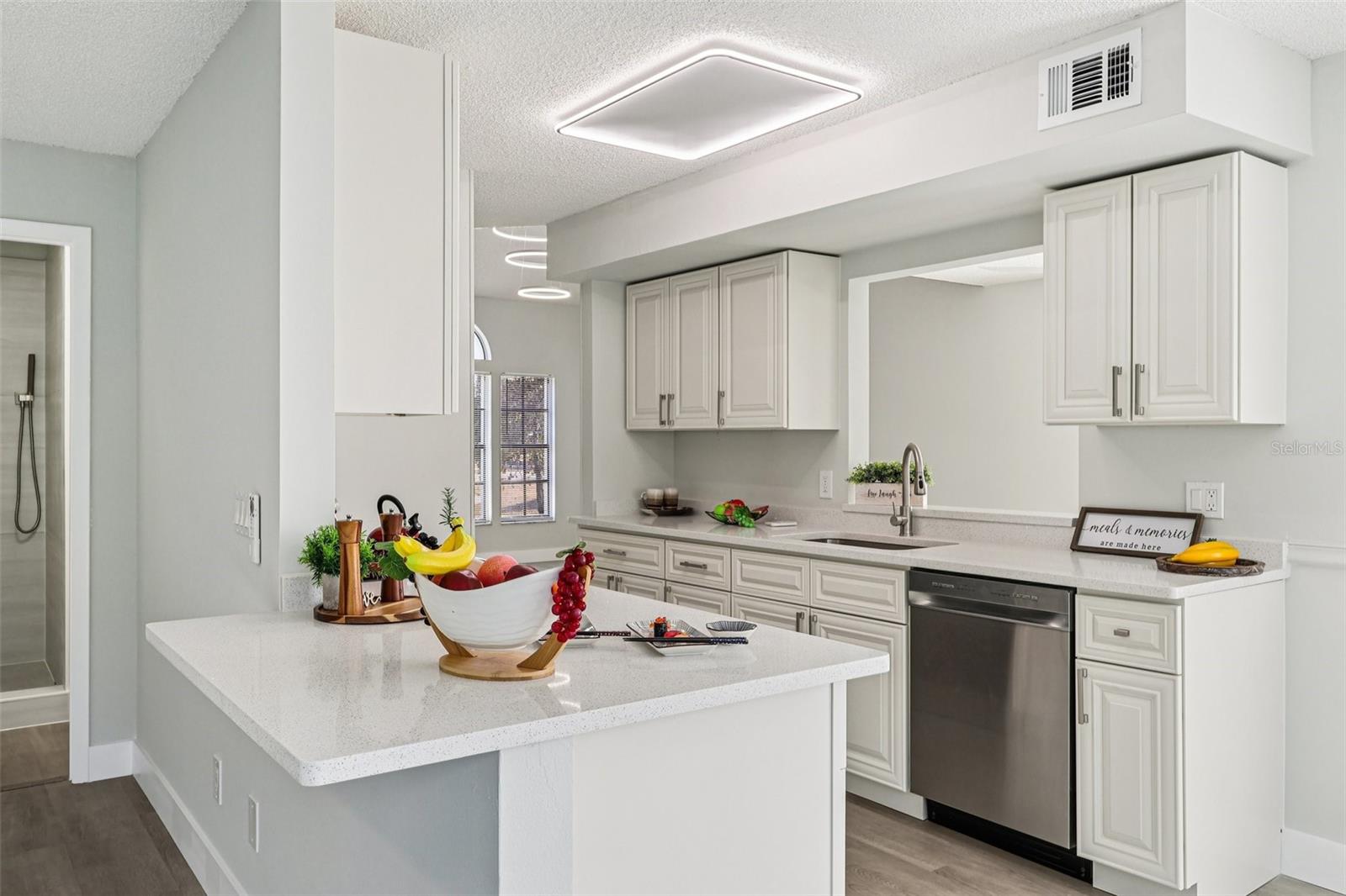 Image 19 of 44 For 1934 Pia Court