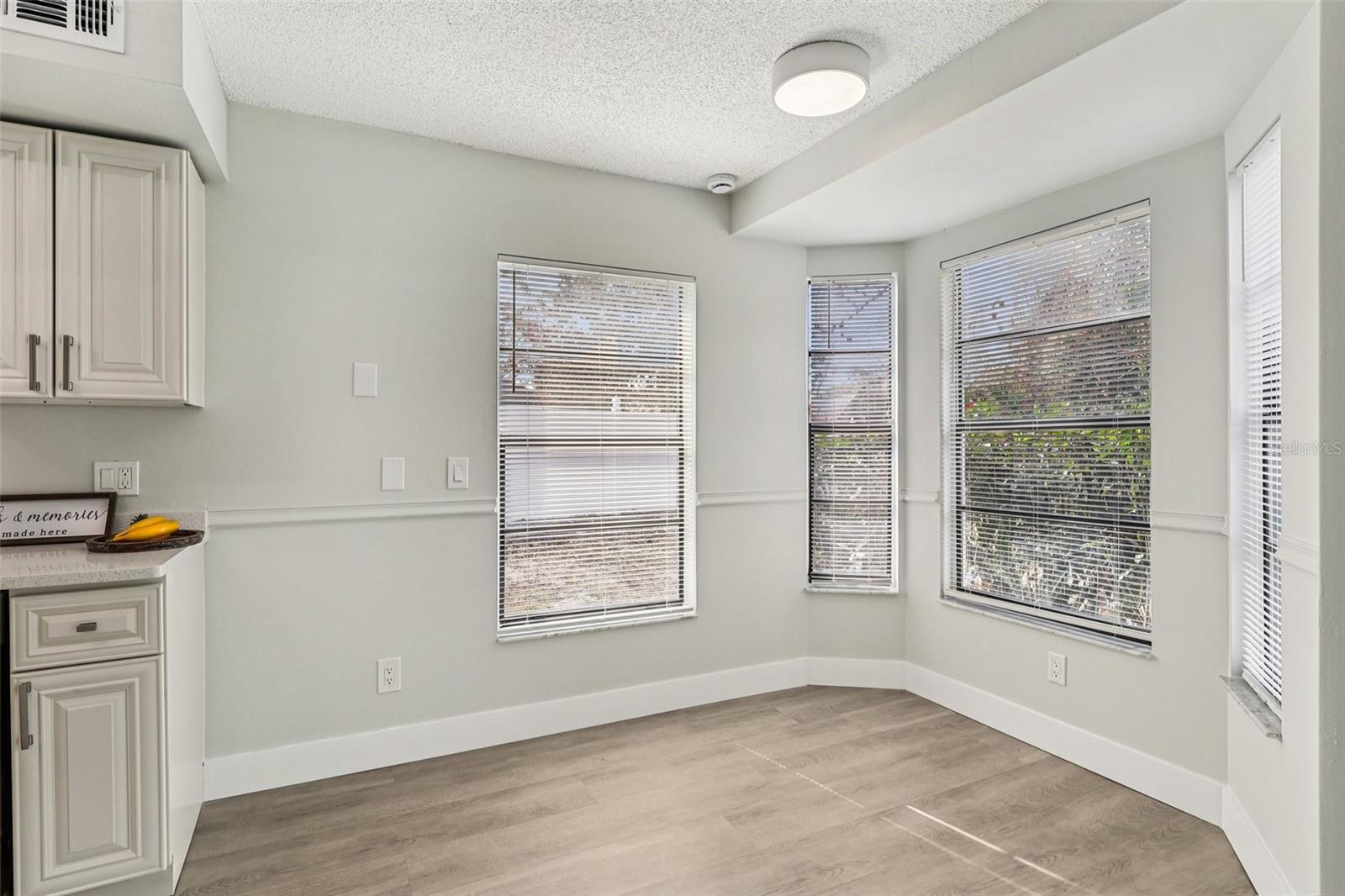 Image 21 of 44 For 1934 Pia Court