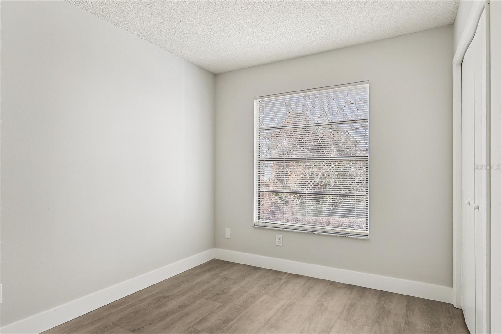 Image 25 of 44 For 1934 Pia Court