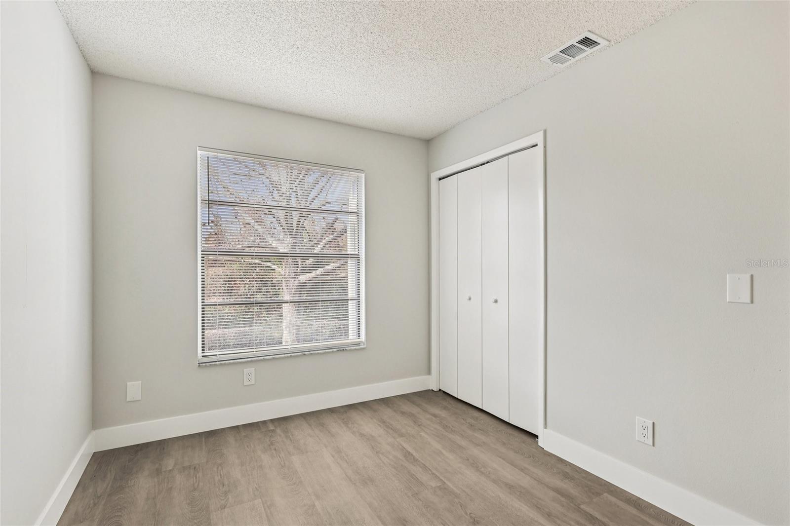 Image 26 of 44 For 1934 Pia Court