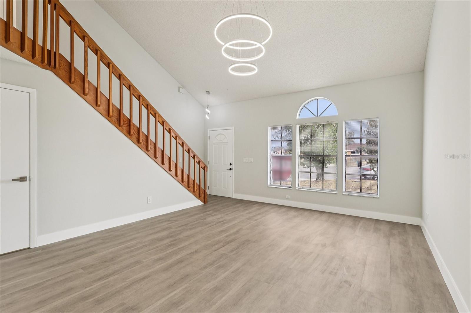 Image 28 of 44 For 1934 Pia Court