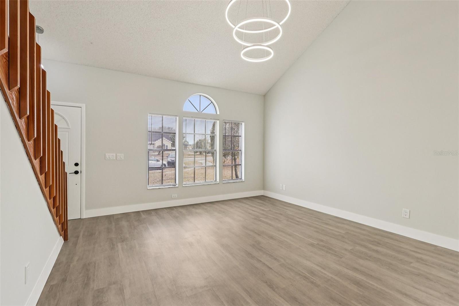 Image 29 of 44 For 1934 Pia Court