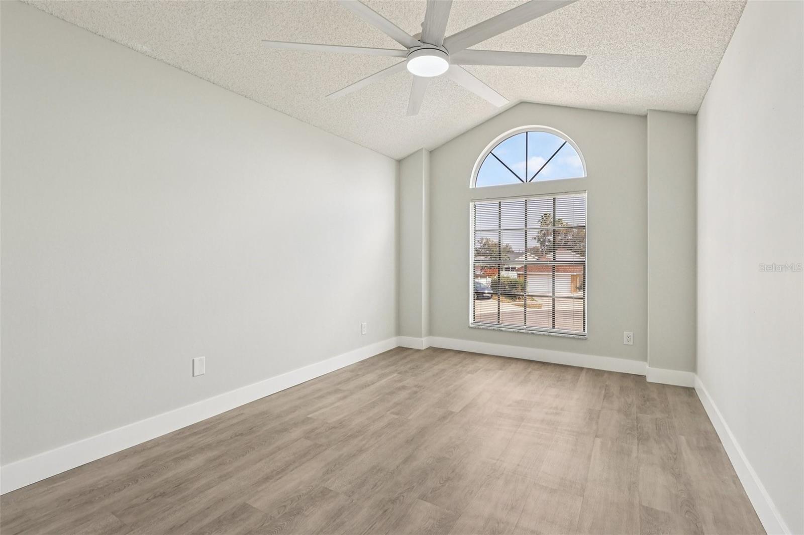 Image 38 of 44 For 1934 Pia Court