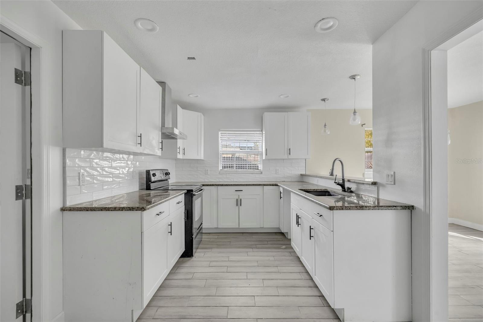 Image 11 of 21 For 109 Margo Lane