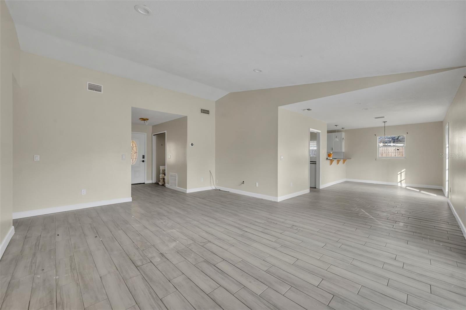 Image 5 of 21 For 109 Margo Lane