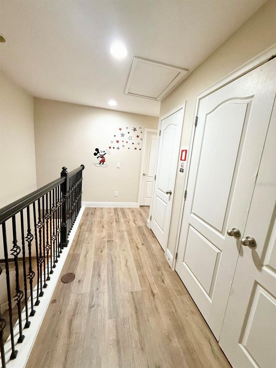 Image 13 of 39 For 8189 Roseville Road