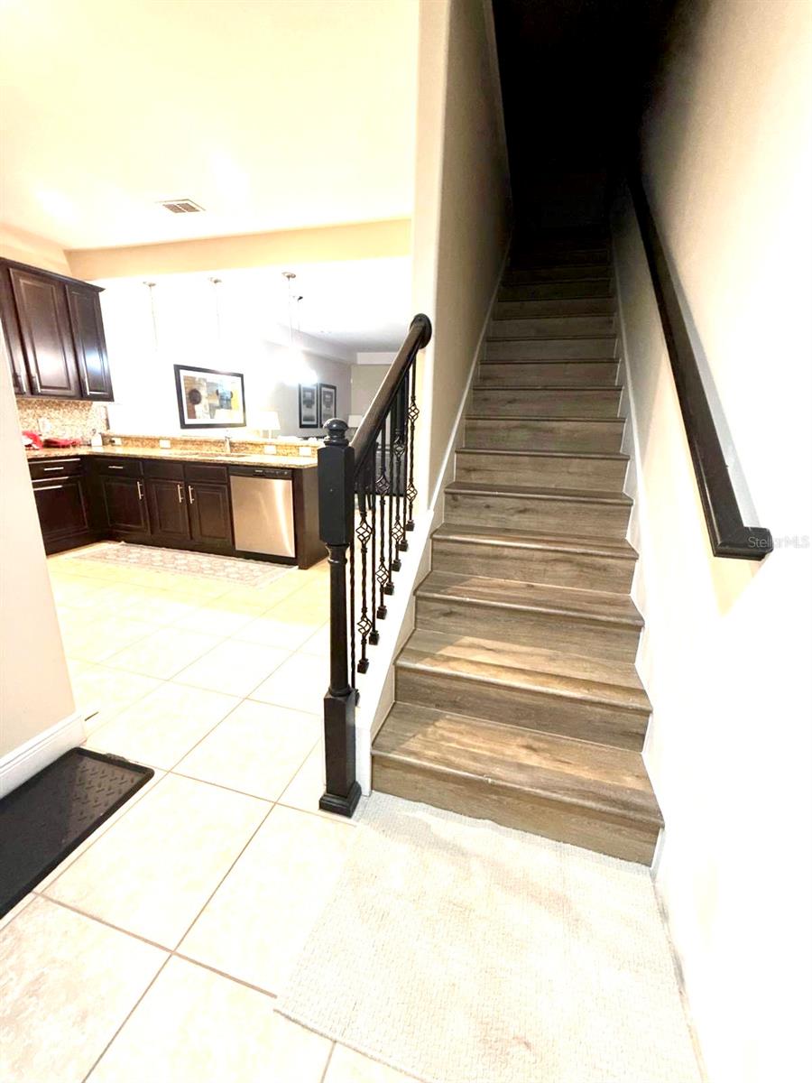 Image 15 of 39 For 8189 Roseville Road