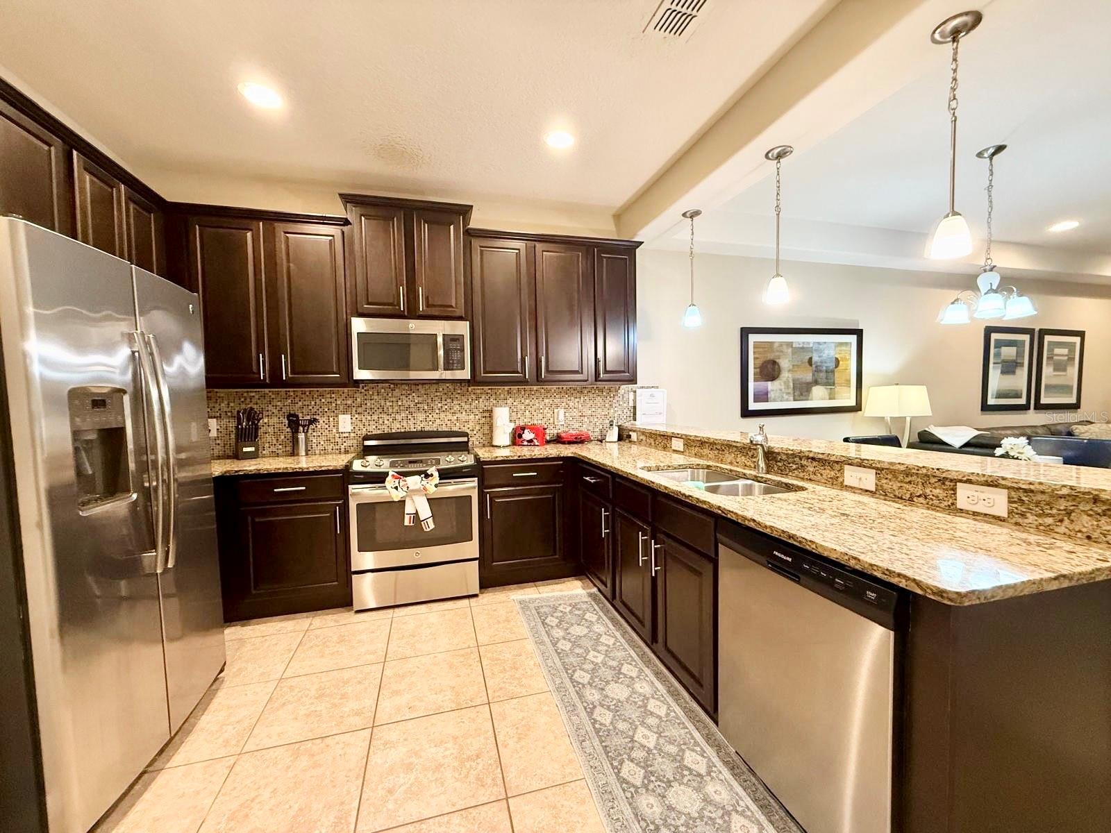 Image 17 of 39 For 8189 Roseville Road