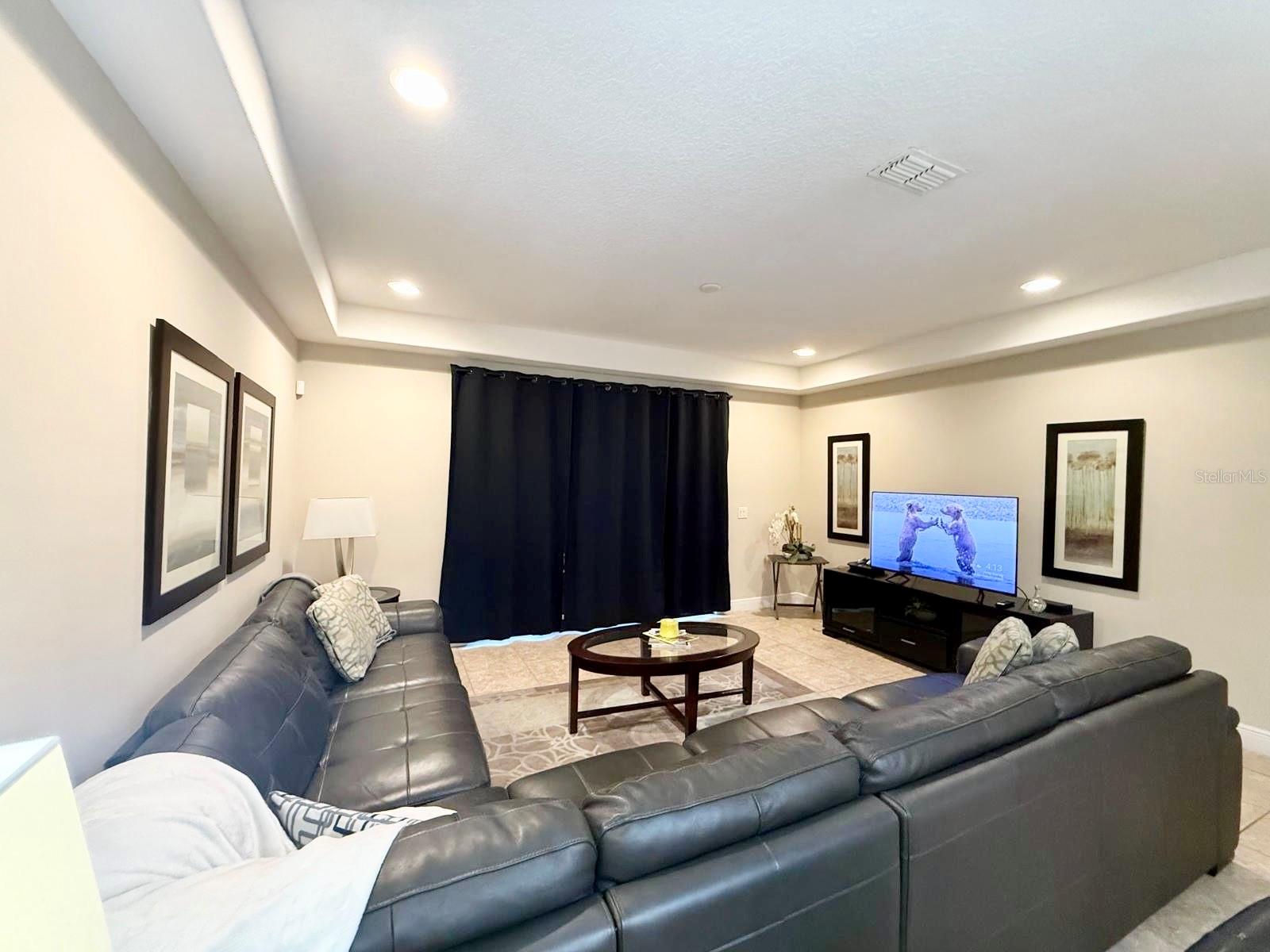 Image 23 of 39 For 8189 Roseville Road