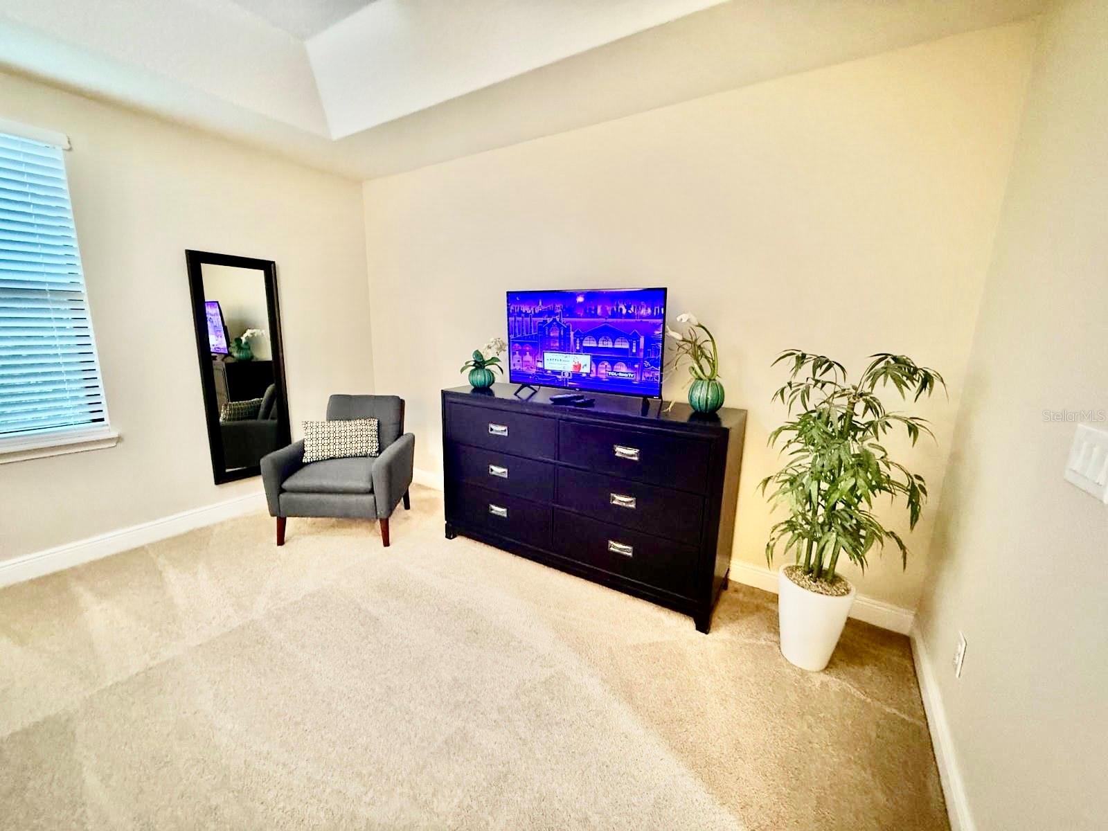 Image 4 of 39 For 8189 Roseville Road