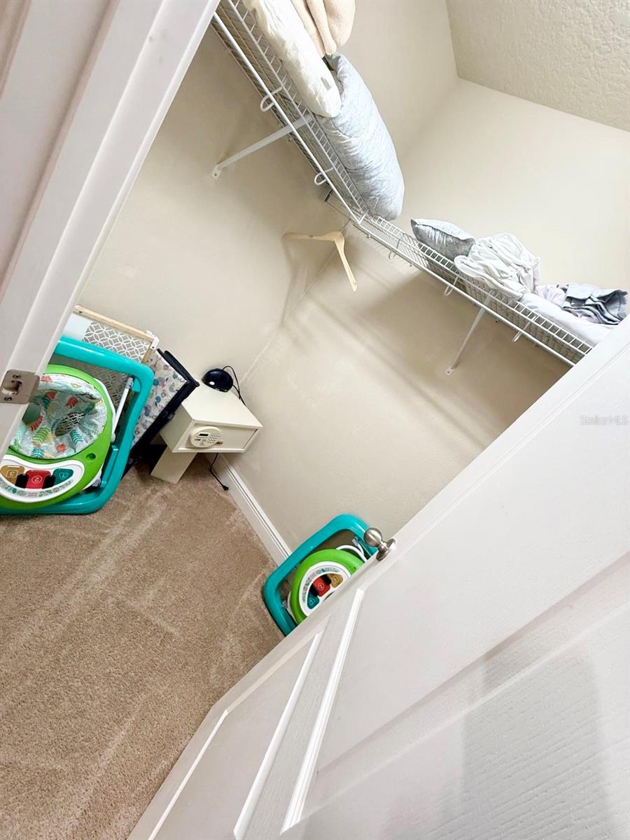 Image 5 of 39 For 8189 Roseville Road