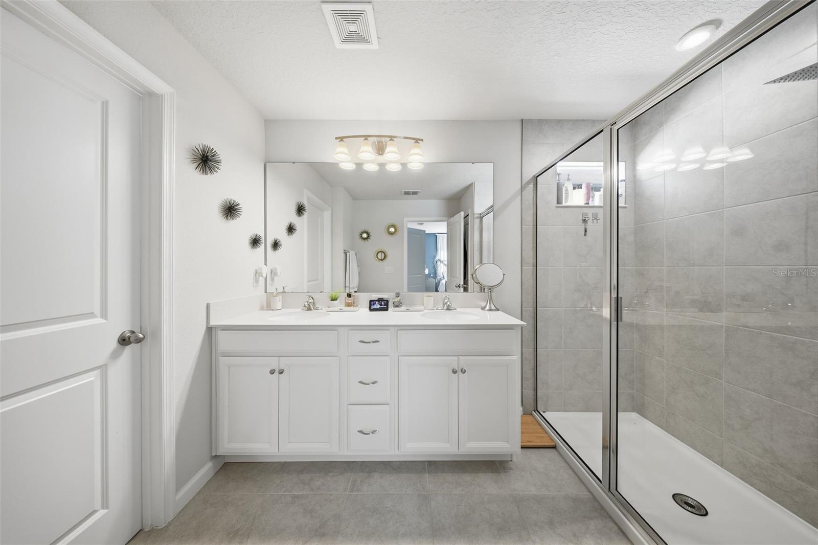 Image 18 of 52 For 5969 Glory Bower Drive