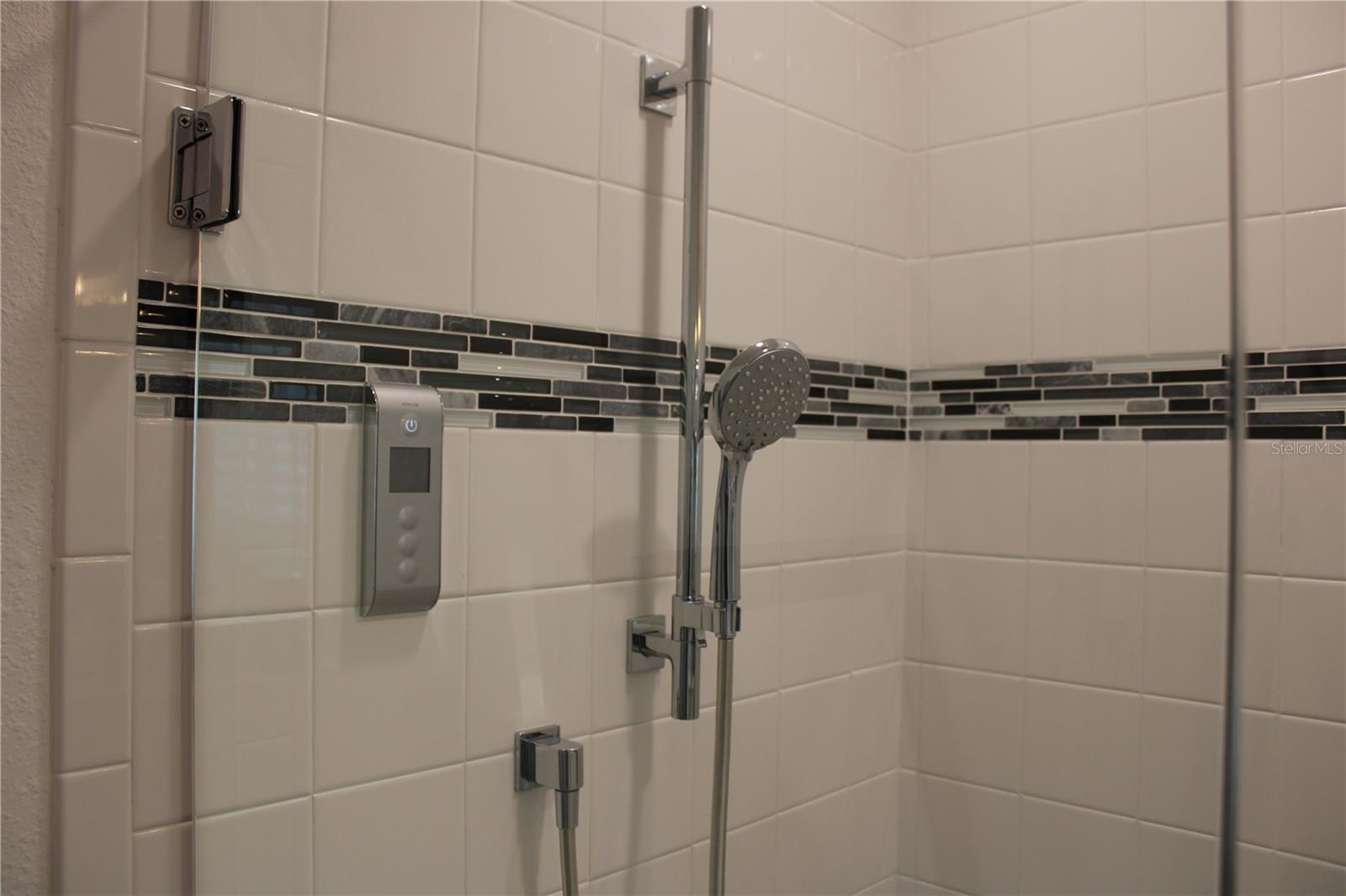 Image 10 of 18 For 2591 Wadeview Loop