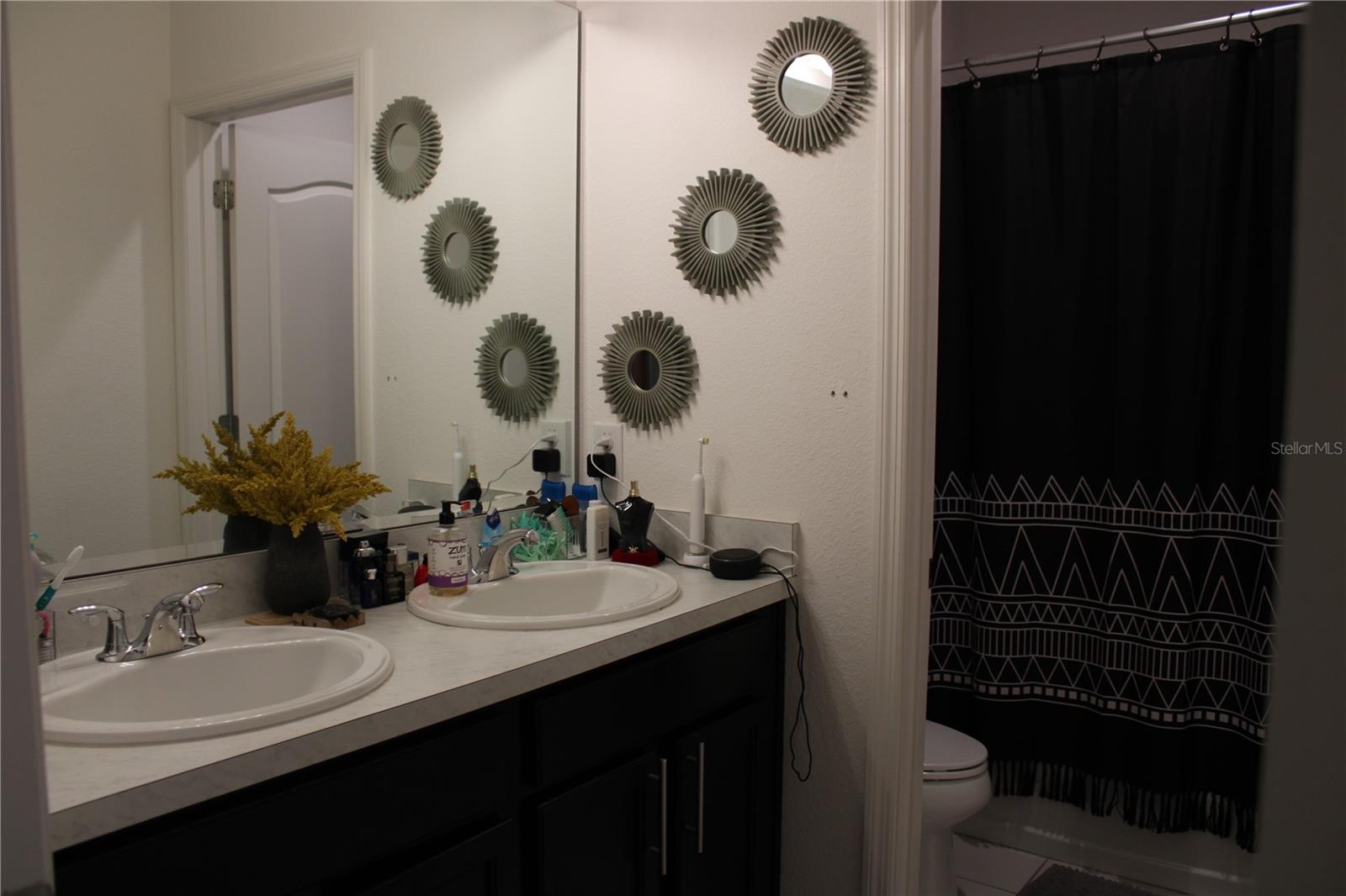 Image 14 of 18 For 2591 Wadeview Loop