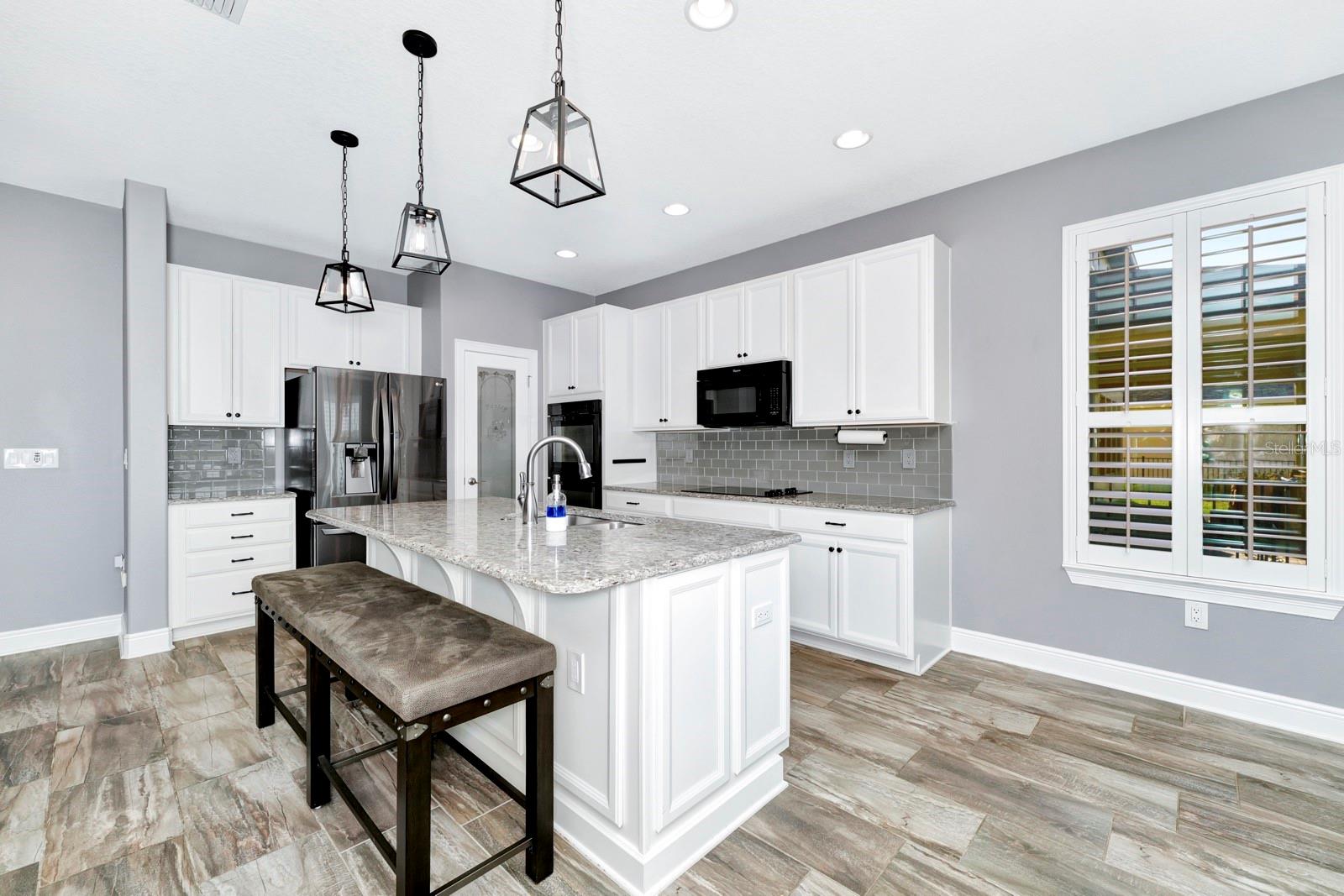 Image 16 of 38 For 915 Fountain Coin Loop