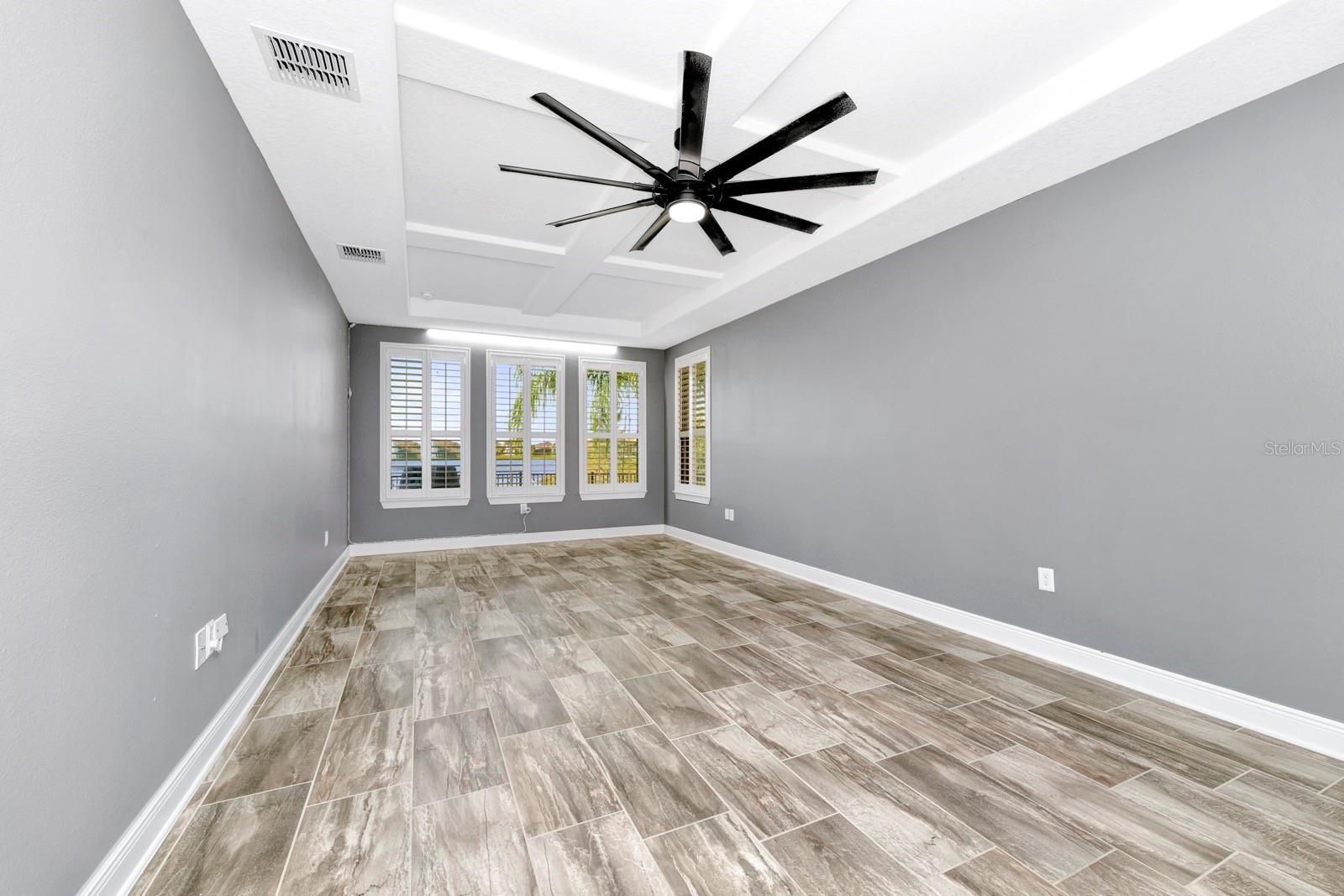 Image 22 of 38 For 915 Fountain Coin Loop