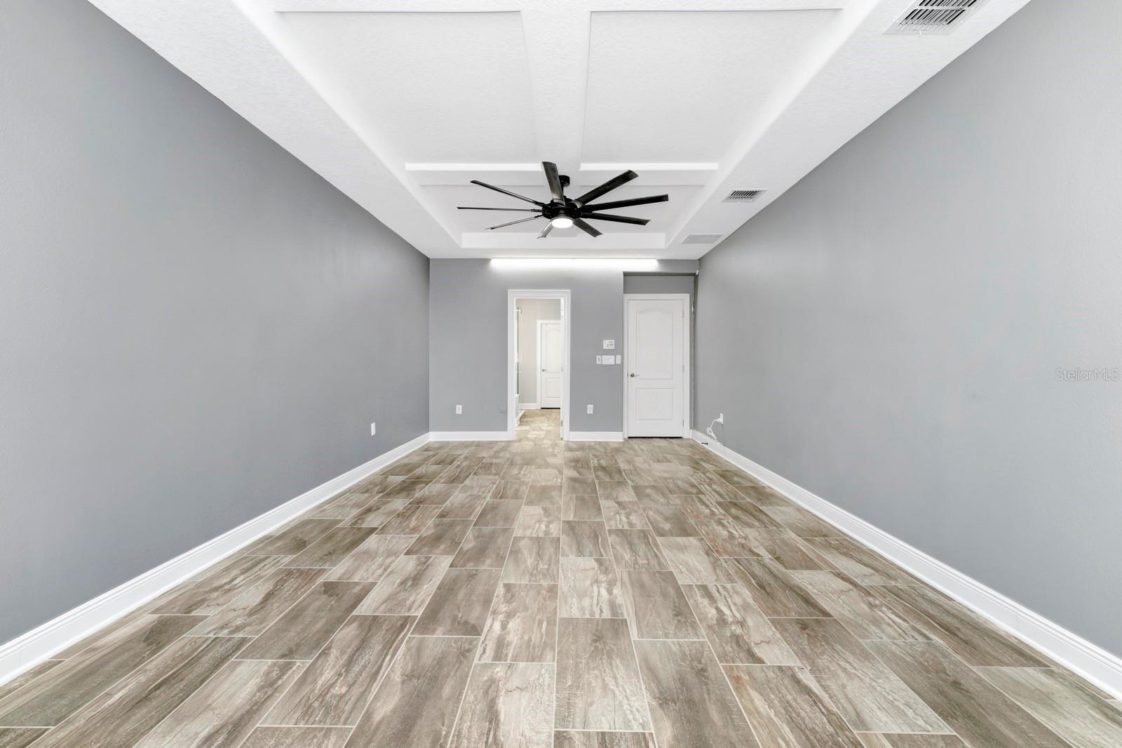 Image 23 of 38 For 915 Fountain Coin Loop