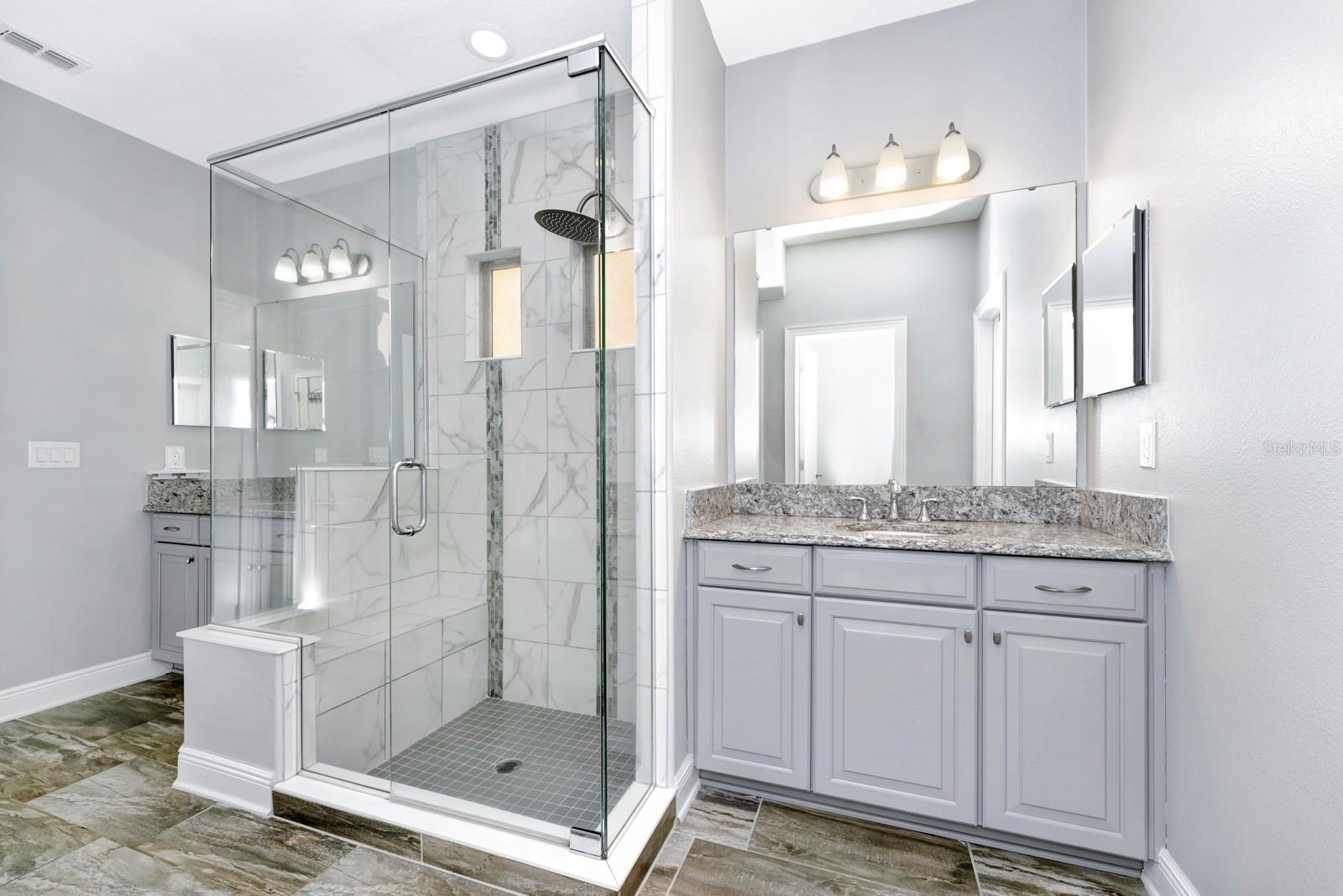 Image 25 of 38 For 915 Fountain Coin Loop