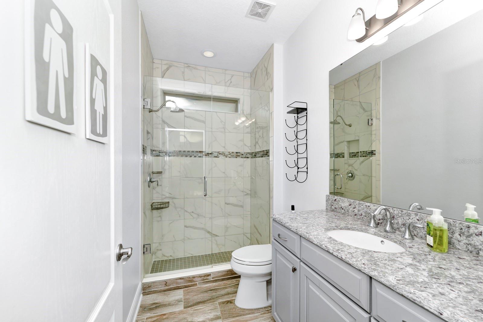 Image 30 of 38 For 915 Fountain Coin Loop