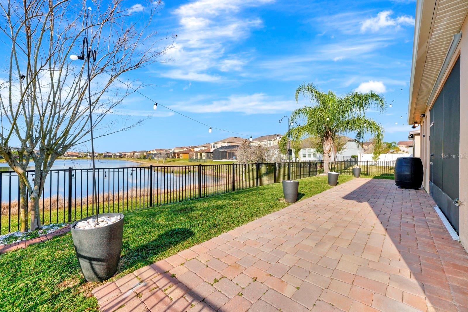 Image 6 of 38 For 915 Fountain Coin Loop