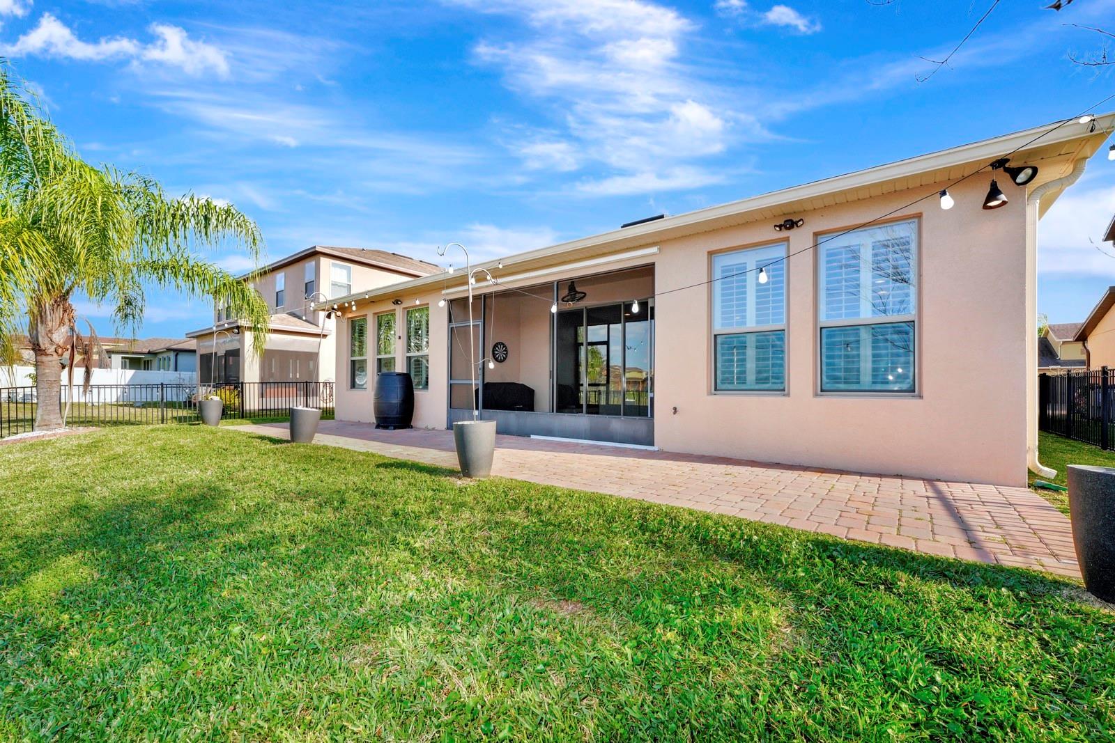 Image 7 of 38 For 915 Fountain Coin Loop