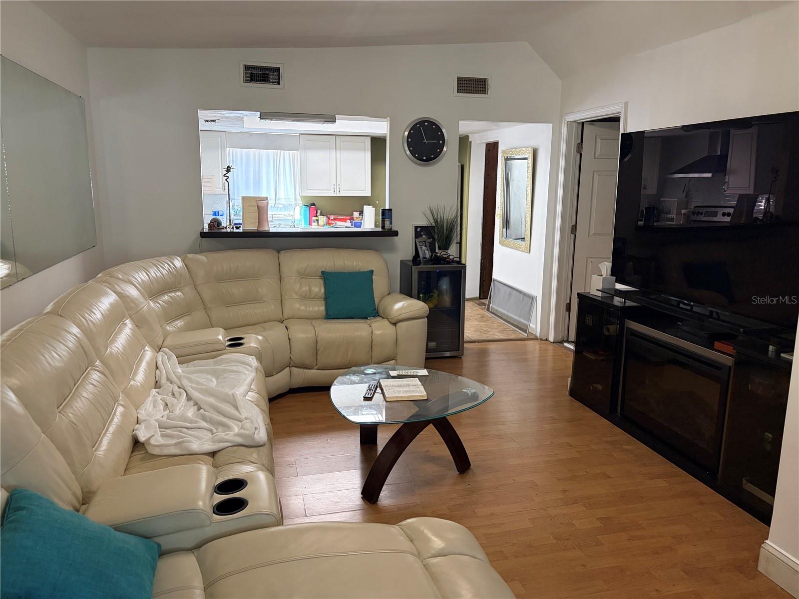 Image 5 of 16 For 5501 Vance Avenue