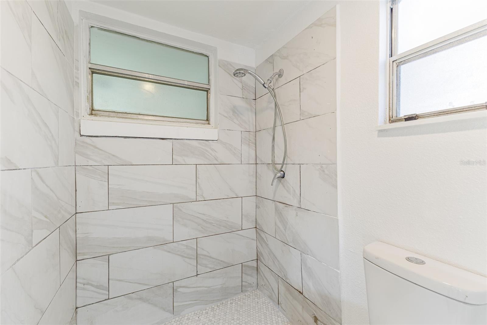 Image 15 of 28 For 661 Duncan Circle E